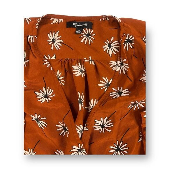 Madewell Wrap Silk Blouse In Fresh Daisies Top Size Extra Small - Picture 9 of 9